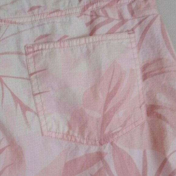 Jamaica Bay Petite Discover Paradise Women's Pink Tropical Floral Design Size 4P - Picture 6 of 9